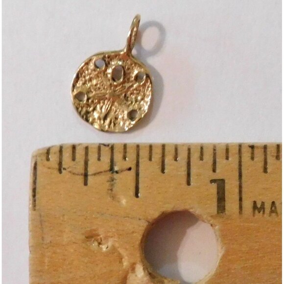 Sand Dollar Charm Pendant 3/8 Inch Gold-Tone Beach-Inspired Jewelry - Picture 3 of 3